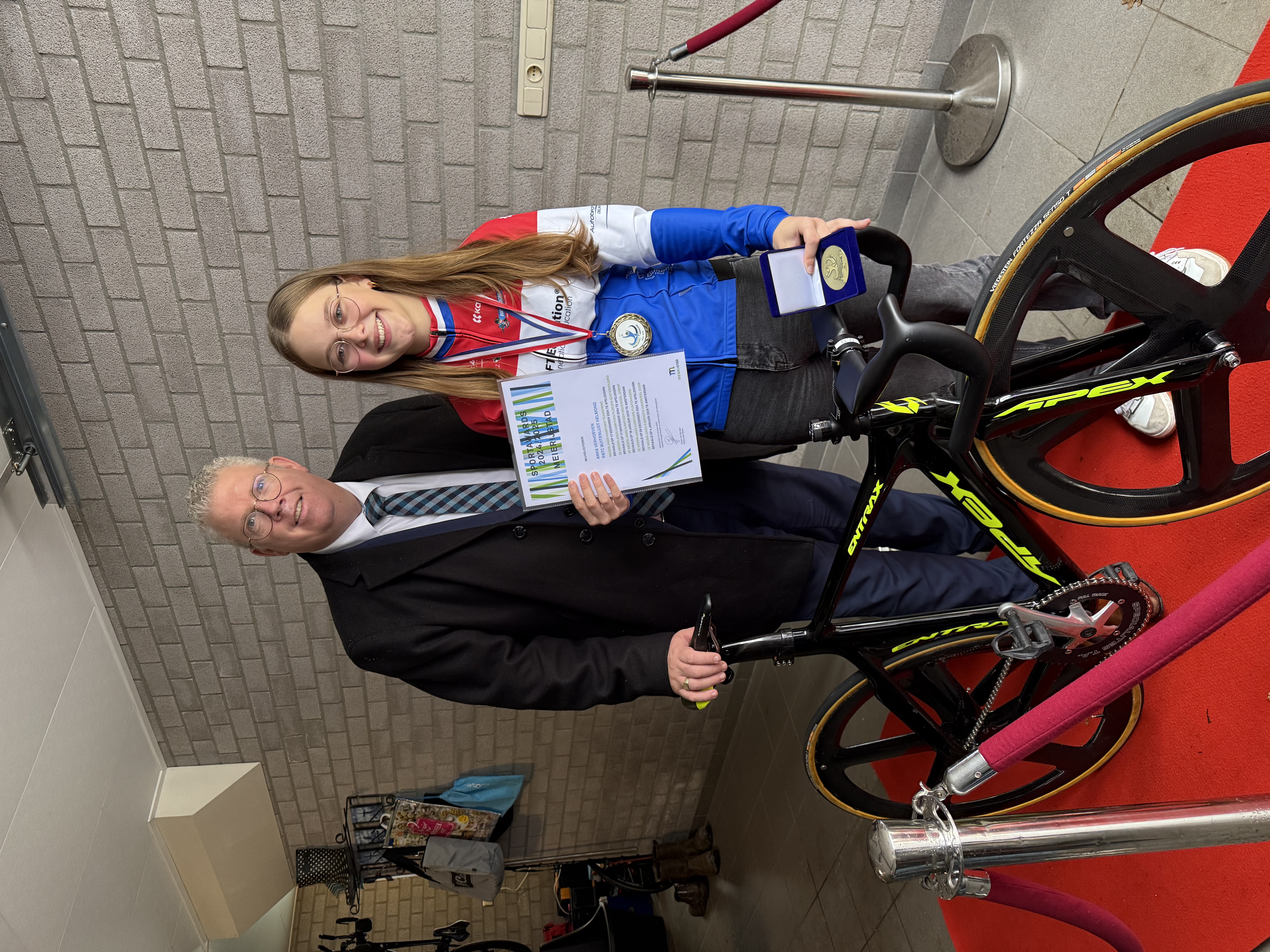 Anke Verhoeven_Baan wielrennen_ Buitenlust Helmond.jpeg