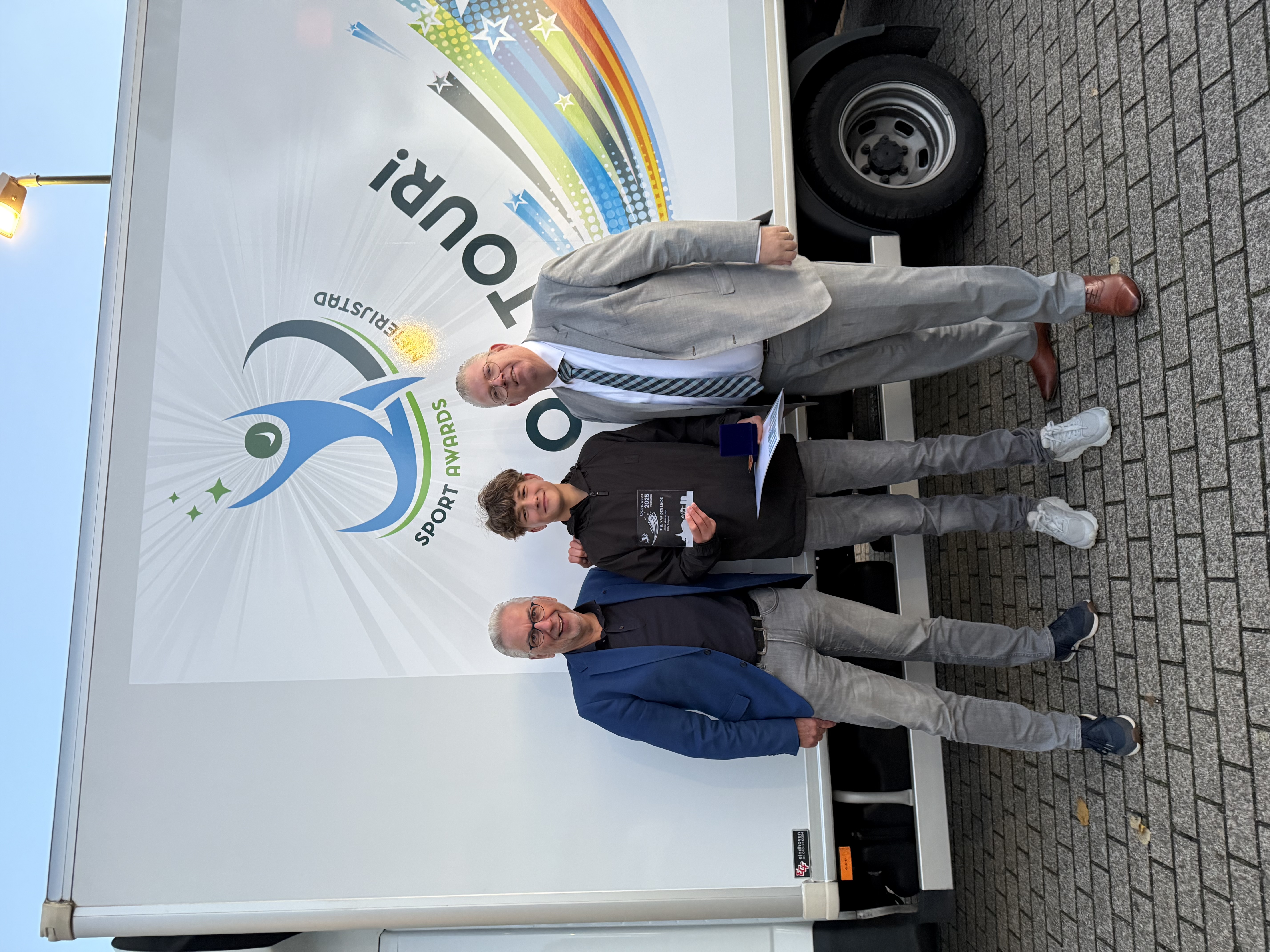 Winnaar Publieksprijs jeugdvrijwilliger_Tijl van der Linde_Voetbal_RKSV Schijndel.jpeg